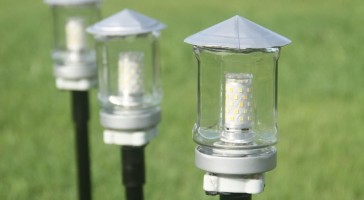 DIY Jam Jar Garden Lamps