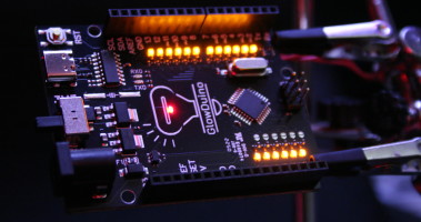 GlowDuino Uno - A better Arduino