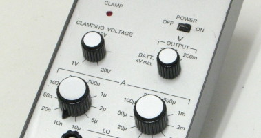 Adjustable DC current source with integrated hi-z DVM [130287-I]