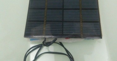 Solar charger for smartphone: