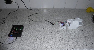 Remote sensing with connection loss detection using nRF24L01+ modules