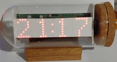 GPS-synchronized-clock