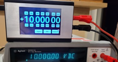 Voltage current calibrator 0 to +/- 10V, and 0 to 40mA 0.001%