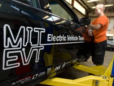 Rapid EV Recharing Could Make Electric Cars More Acceptable To Consumers