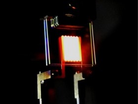 nanophotonic lamps for warm light and acceptable efficiency