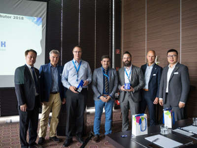 Tianma Gives Rutronik “Most Added Value” Distributor Award