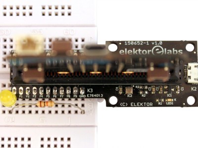 setup3.jpg T-Board loaded with micro:bit, top view