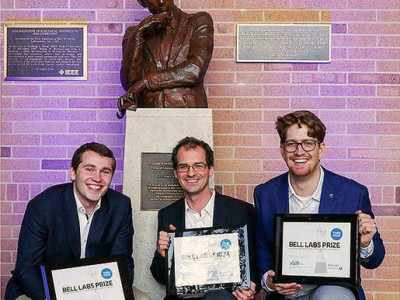 Der Bell Labs Prize für hohe Datenraten. Bild: Denise Panyik-Dale/Alcatel-Lucent