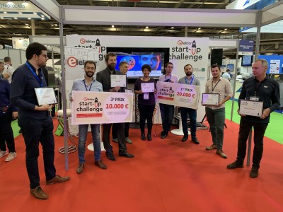 UniSwarm gewinnt den 1. Preis beim Elektor Start-up-Wettbewerb in Paris