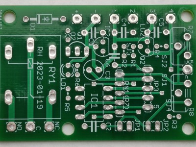 Verwenden Sie dieses Board, um einfache Mikrocontroller-Projekte zu erstellen.