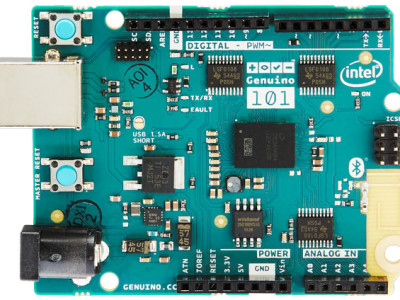 La carte Arduino/Genuino 101.