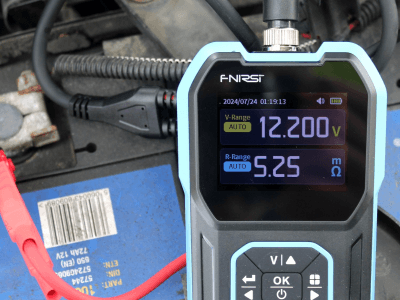 Le testeur de résistance interne de batterie FNIRSI HRM-10 (revue détaillée)