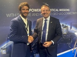 AKAR : Skynopy et Eutelsat unissent leurs forces pour une connectivité satellite en temps réel