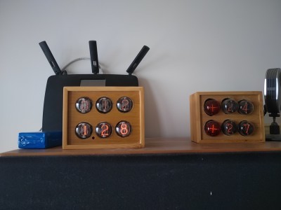 The 2 devices together The thermometer and the youtube counter together