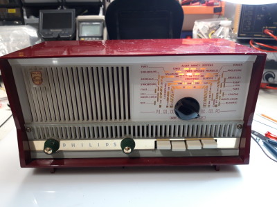 Transformez une radio à tubes en machine à remonter le temps