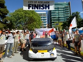 Gezinsauto op zonne-energie wint in Australië