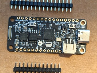 Review: De Challenger RP2040 WiFi Arduino/Micropython compatible microcontroller board