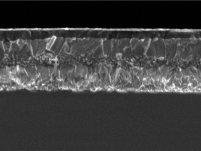 Microscoopbeeld van de tripel-kation-perovskietlaag
