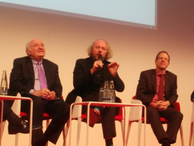 Richard Clemmer, Frank Fitzek en Reinhard Ploss op de beurs electronica in München