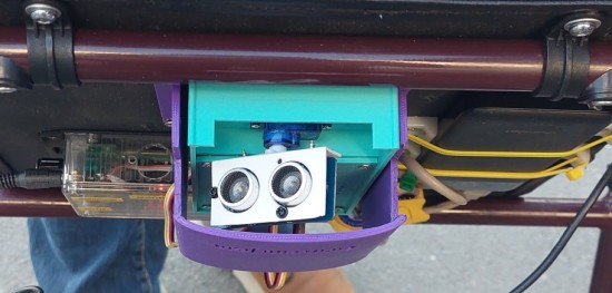 Sensor on its pivot