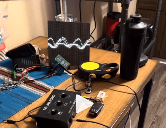 Raspberry Pi Ohsillyscope: 64x64 LED matrix demonstrates oscilloscope patterns from audio