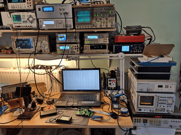 Joos Breed's electronics workspace and equipment