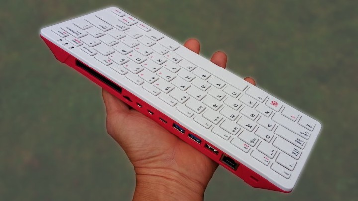 Raspberry Pi 400 hides a whole PC in a keyboard