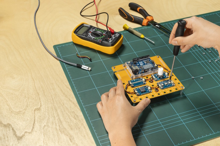 using the Arduino Plug and Make kit