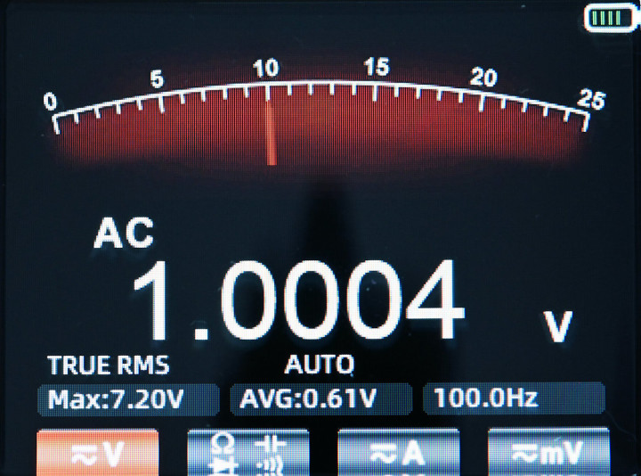 ZT-703S multimeter display