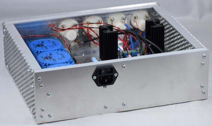 Fig_35_Enclosure_back_Low_Noise_PSU_240386-1