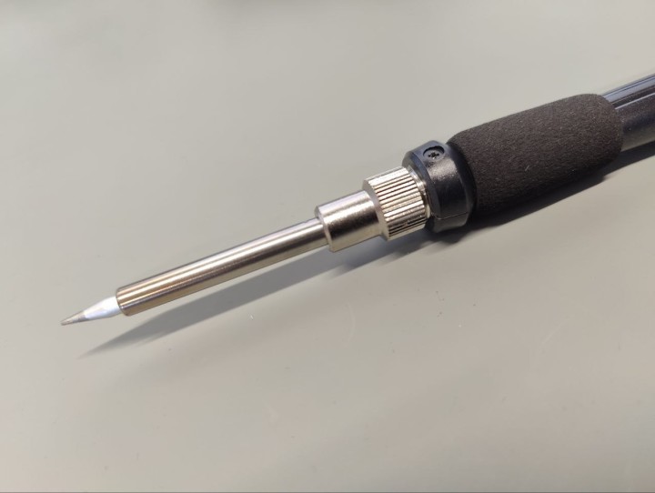 Soldering iron in the ZD-8961-A