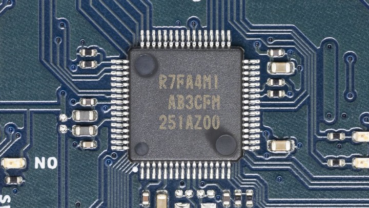 Microcontrôleur Renesas R(7F)A4M1