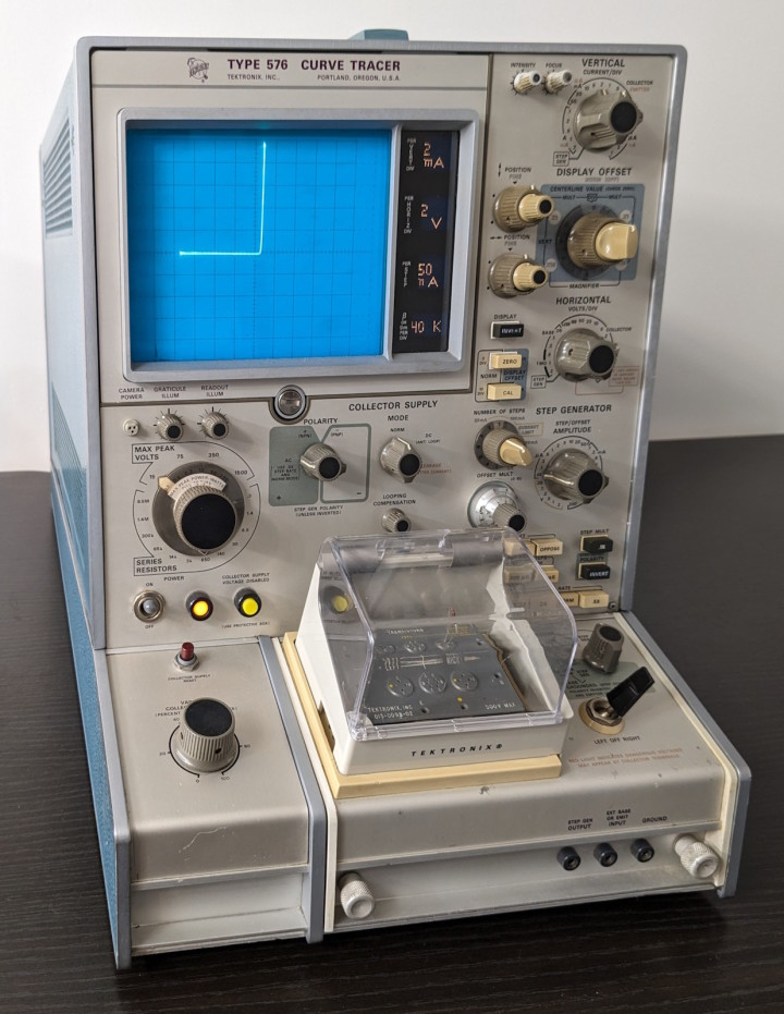 Tektronix 576