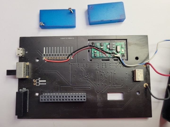 The heater mounted on the main PCB, under the voltage reference.