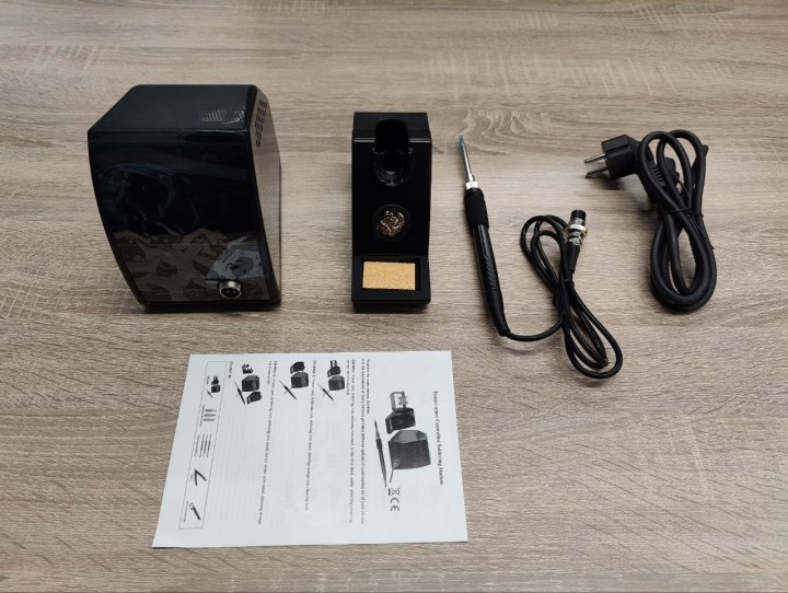 電卓 Temperature-controlled Soldering Station ZD-8961-A: A