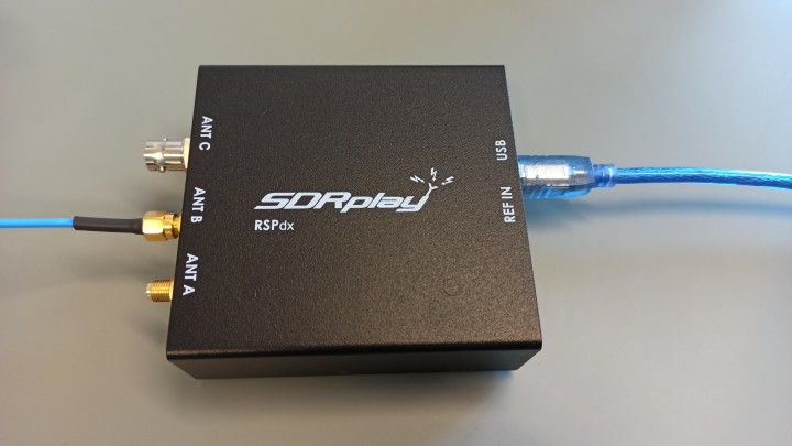 工場直売 The SDRplay RSPdx SDR Receiver Features Frequency Range of 1 受信機