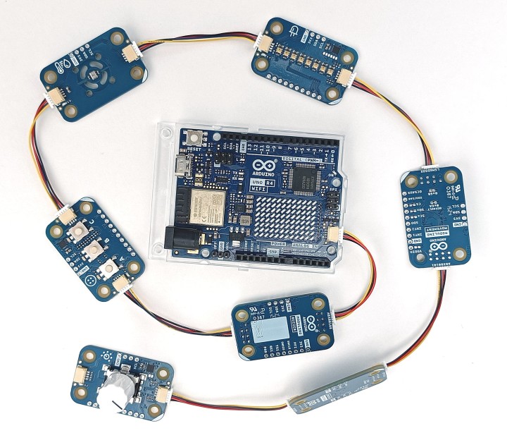 Plug and Make Kit - A New Way of Doing Arduino | Elektor Magazine