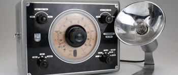 Philips PR9103 Portable Stroboscope (1956)