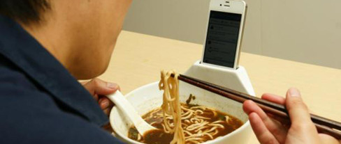 Déjeunez en tête à tête ... avec un iPhone