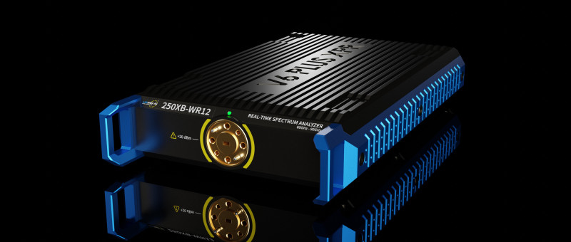 Real-Time Spectrum Analyzer with Waveguide Technology and Multi-Interface PCs