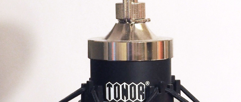 Phantom Power Supply using Switched Capacitors