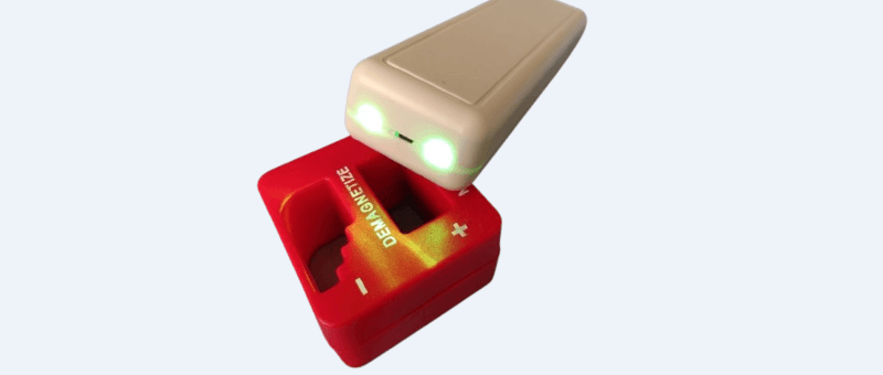Magnet Finder With a Simple Hall-Effect Sensor