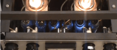 Retro-buizenversterker levert 1000 watt