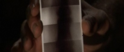 Une radiographie avec du ruban adhésif