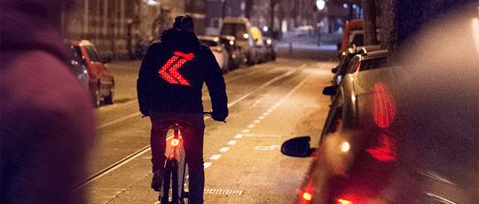 Smart Jacket macht Radfahren sicherer
