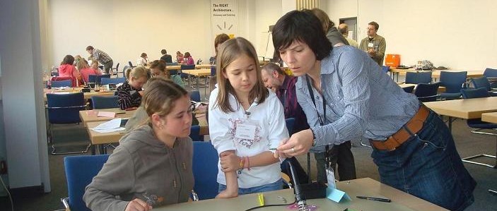 Girls' Day Veranstaltung "Licht für afrikanische Hütten"