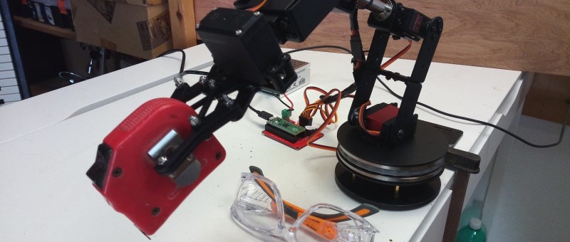 Nichts für Anfänger – Makerfabs 6 DOF Robot Arm mit Raspberry Pi Pico 