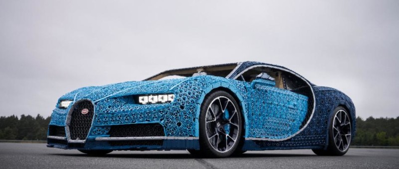  Bugatti Chiron mit Legosteinen   nachgebaut