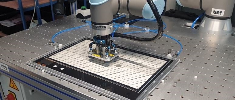 HMI-Komplettsysteme - Produktion auf nächstem Level mit neuen Cobots