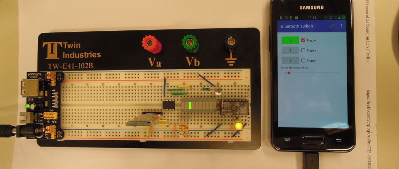 Bluetooth Relay on the Elektor-Labs Prototype Board ELPB-NG (150180)